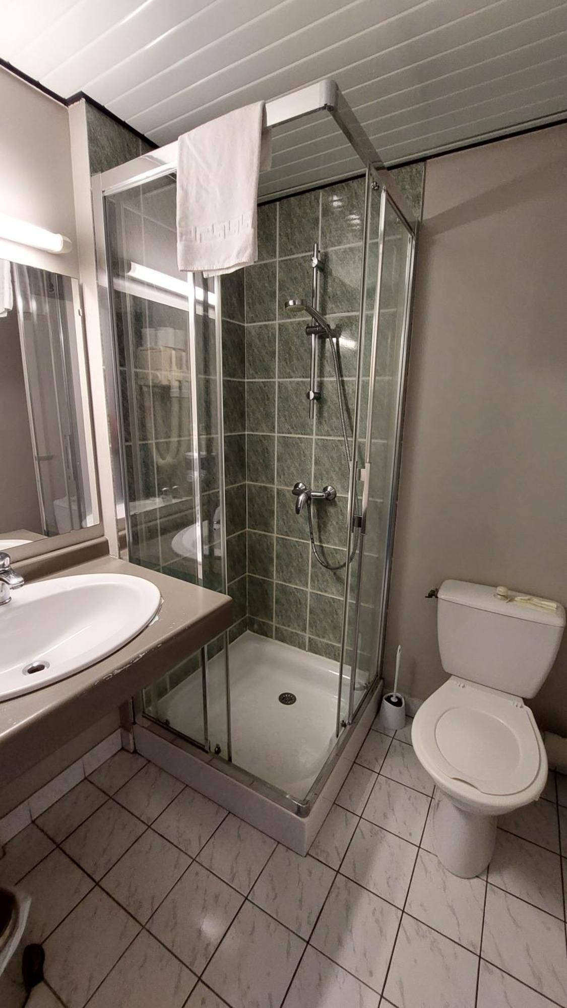 Hotel De France Espalion Ngoại thất bức ảnh