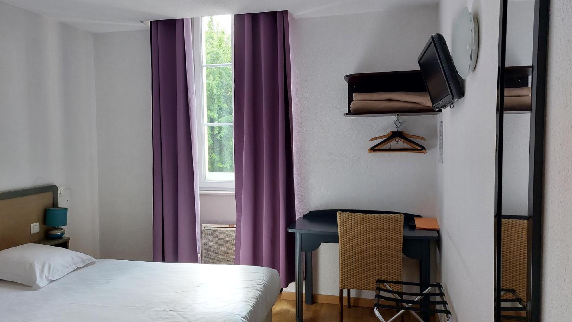 Hotel De France Espalion Ngoại thất bức ảnh