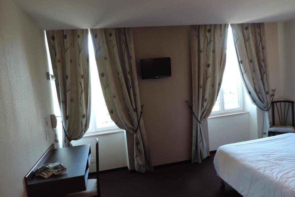 Hotel De France Espalion Ngoại thất bức ảnh
