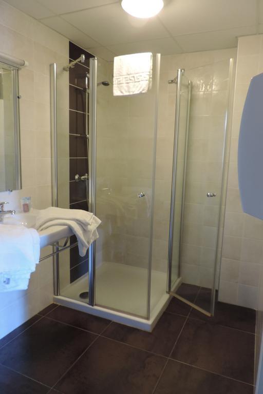 Hotel De France Espalion Ngoại thất bức ảnh